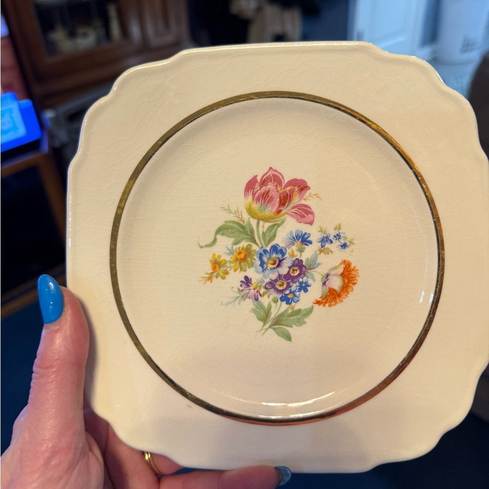 Set of 4 Vintage Harker Floral Ivory Gold Square Bread Plates - Early American